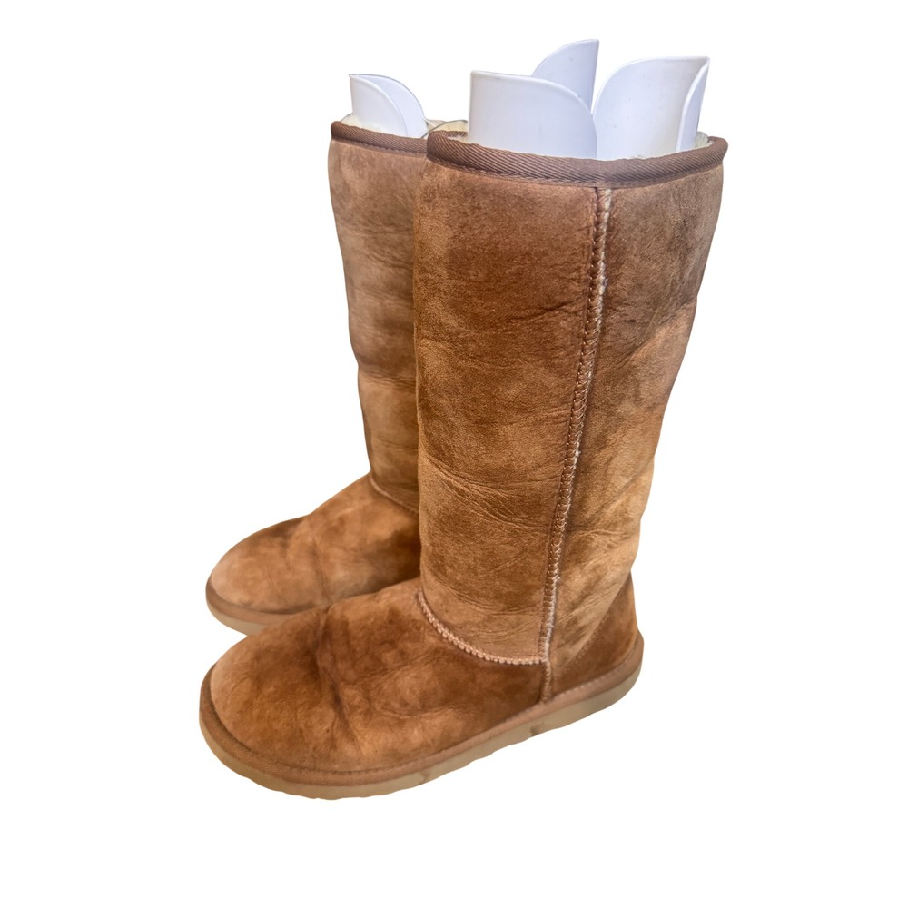 UGG Australia Classic Tall Chestnut Suede Sheepskin Boots Womens 7 5815 Brown